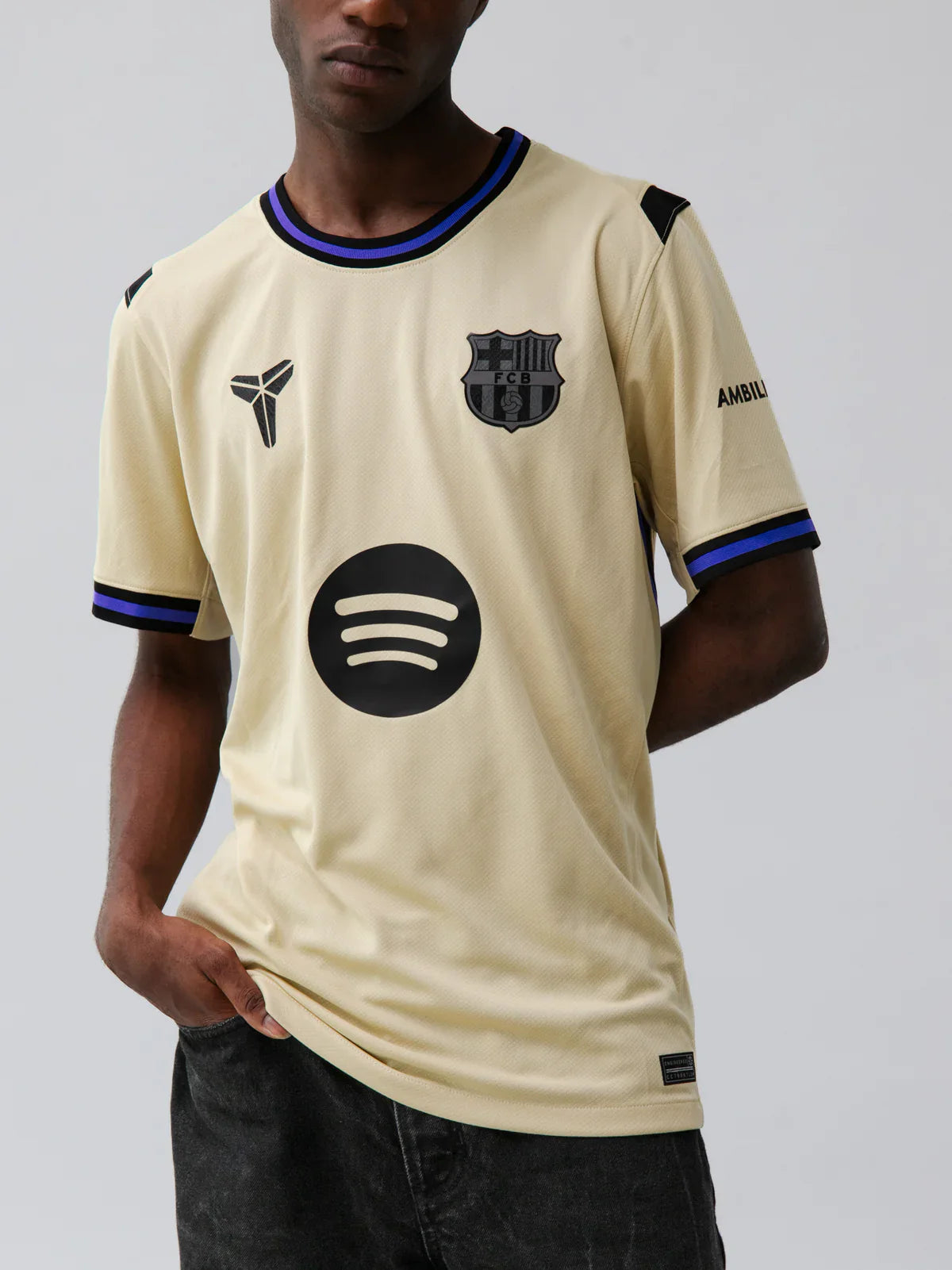 Auswärtstrikot FC Barcelona 25/26 #6 GAVI 
