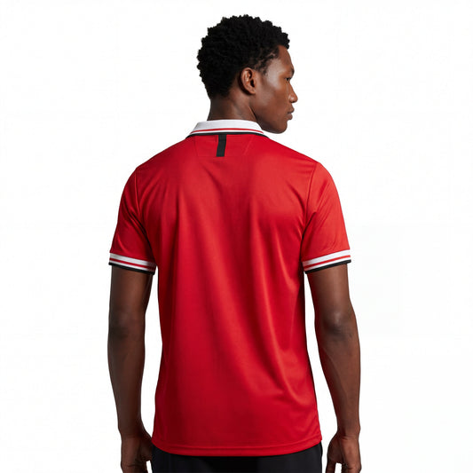Red short-sleeved Manchester United Retro 98/99 Player jersey with white black trim